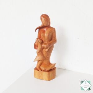 Wooden Mom and Daughter Statue